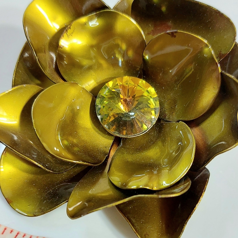 Vintage Flower Brooch group - Picture 10 of 11